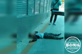 停车场遮阳棚被砸穿，地上还有一个小男孩，这事有点蹊跷图片
