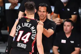 「杨毅专栏」总决赛G3速评：巴特勒疯狂点名，且不让詹姆斯点名图片