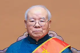 许铣，坚持走中西医汇融之路图片