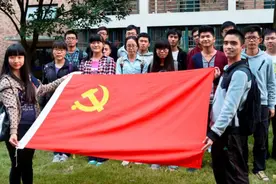 大学生入党决定权在谁手中？主要掌握在两人手中，新生应该知道图片