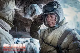 美国演员竖起大拇指点赞，老外疯狂期待，《长津湖》将让世界瞩目图片