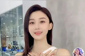 气质车模张芮尔：是不是你的菜？图片