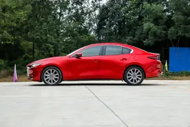 取消独立悬挂的昂克赛拉，还会是同级中的运动健将吗？图片