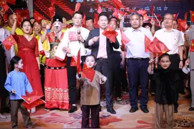 河南99个乡村的戏迷云端大联欢，名家现场开唱献礼“七一”图片