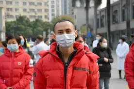 百色抗疫故事 | 彭佳华：这是医务人员对守护生命的承诺图片