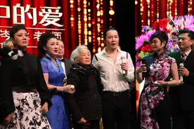 程志、朱明瑛、成方圆登台，用歌声怀念恩师岑冰图片