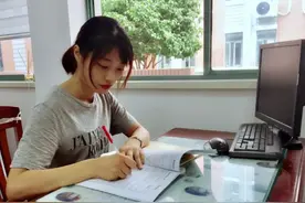 “铁饭碗”再升级，国家已明确涨工资，不用再羡慕公务员了图片