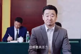 《突围》原著大结局：林满江得骨癌惨死牢狱，钱荣成破产被杀图片