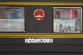 敢坐火车去俄罗斯，你真够彪悍，来感受下这趟列车上的生活吧图片