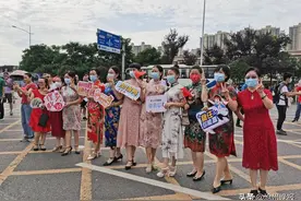 高考前焦虑的家长们图片
