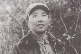 昆明军区存在30年，司令员换了五位，他们分别是什么军衔？图片