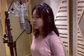 21岁林妙可近照曝光，现身录音棚录歌身材圆润变化大图片