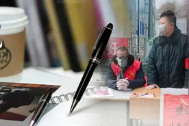 入伍10年第一次回家过年，兵哥哥这个年过得真不一般图片