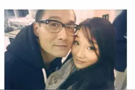 63岁梁家辉庆生照曝光，被女儿表白贴脸合照，老婆却被指太不搭图片