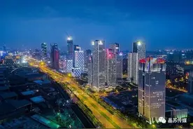 蔡恩泽原创：漫步南京河西富人区图片