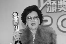 又一老戏骨离世！她是万梓良的干妈、红了大半辈子却因吃米糊噎死图片