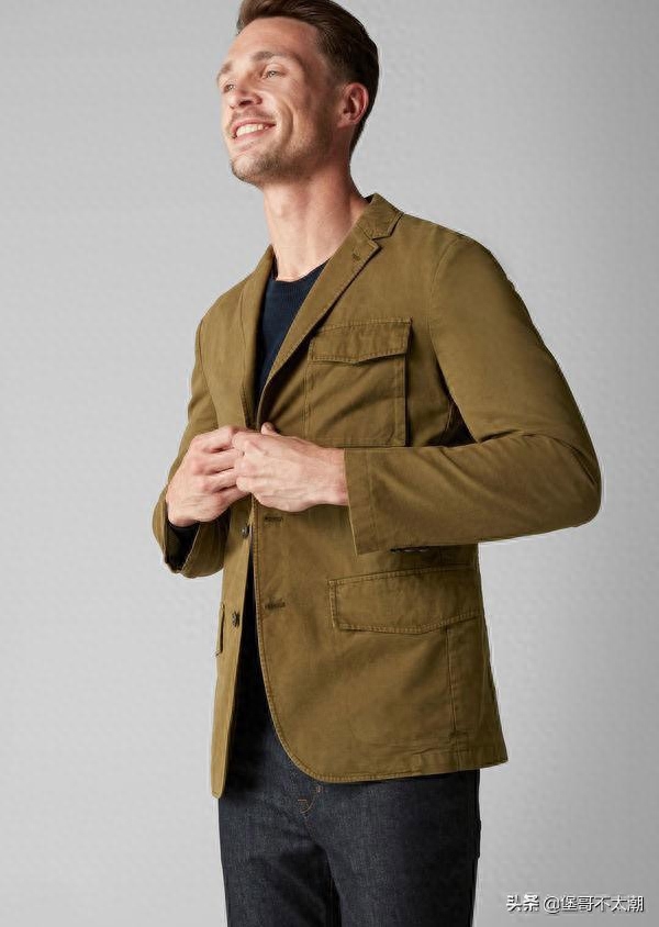 父亲节快到了,给爸爸选件男士必备休闲西服吧,潮流西服款式推荐