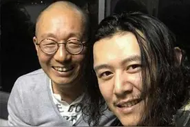 “山东卫视一哥”大冰，事业正红时浪迹天涯，今40岁依然孑然一身图片