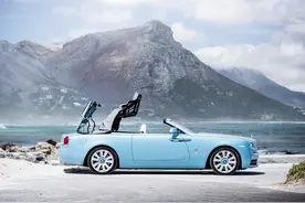 开十万车的人看见豪车，和开豪车的人看见普通车都是什么心态？图片