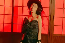 张碧晨《男人装》封面大片，造型多变，复古浪漫，优雅动人图片