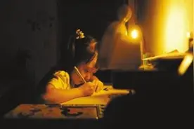 女儿被罚抄作业写到凌晨1点，爸爸找校长，一番话让校长老师羞愧图片