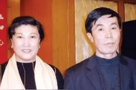 何庆魁，57岁丧子，58岁失去爱人，68岁丧妻，76岁老到让人认不出图片