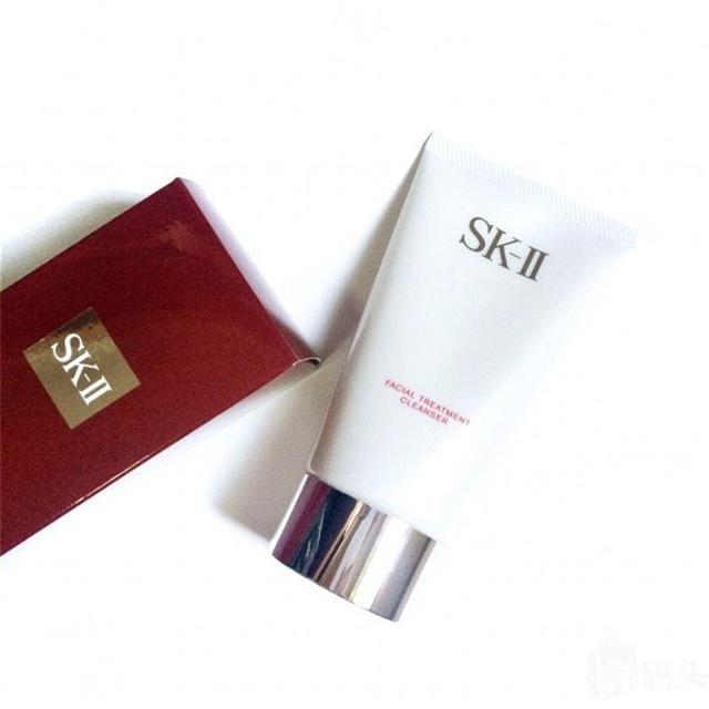 雅顿绿茶身体乳瓶装有塑封吗