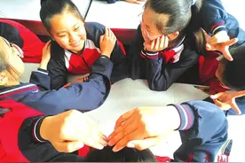 每天吃七八个馒头，增重20斤！女孩为妈妈捐骨髓配型成功图片