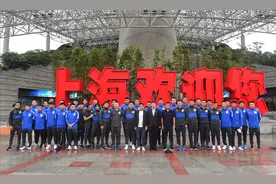 兵马未动粮草先行，申花队大巴车今晚出发前往大连图片