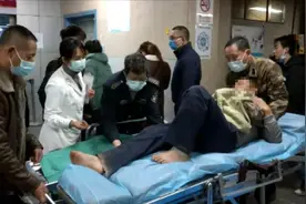 建筑工地砖墙突然坍塌！工人被砸，多处发生骨折，他还能站起来吗？图片