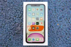 iPhone11降至离场价，A13芯片+128G，4G手机终于不香了？图片