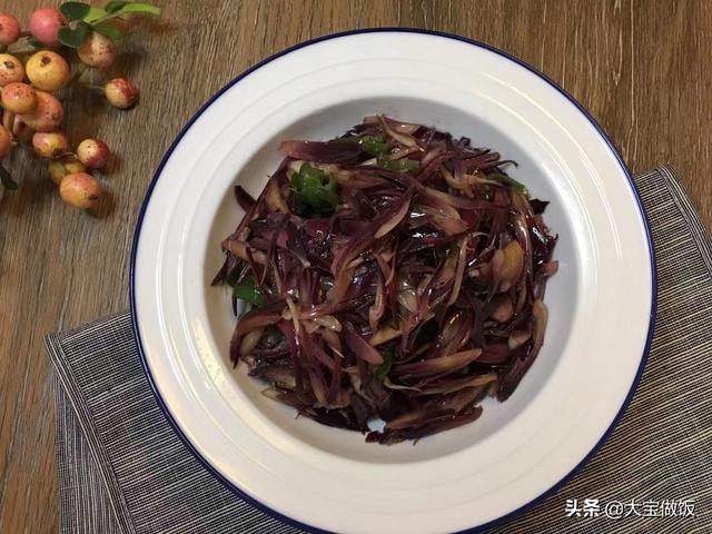 它在农村是个宝，在城市却鲜少见到，秋食正当令，和辣椒炒最味美
