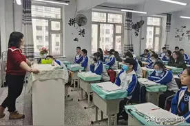 哈四中的开学第一课：你若奋进  ，如你所愿图片