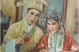新凤霞与张德福舞台照：评剧艺术上的“金童玉女”图片