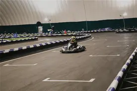 来啊开车啊~卡丁车运动，感受速度与激情图片