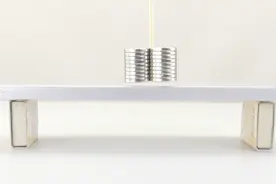 谁说磁铁不能吸铝？把磁王钕磁铁放在铝板上方，神奇的现象发生了视频封面