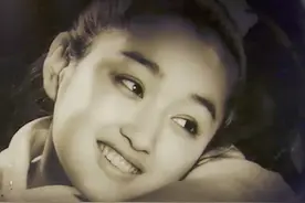 17位浪姐童年照曝光，有人从小美到大，有人惊艳蜕变，个个励志图片