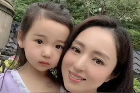 9位星二代萌娃走秀，个个都是精致小模特，气场比明星父母还强大图片