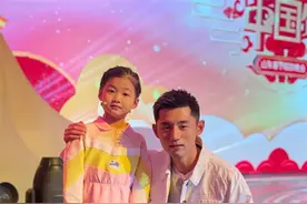 泰安7岁女孩与世界冠军张继科同台“对决”″小小福原爱″李依依收到新春“专属礼物”图片