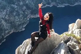 31岁美女导游土耳其庆祝疫情解封，翻越围栏摆拍，坠35米悬崖身亡图片