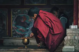 在拉萨结识的喇嘛师徒：这次朝佛结束，我们就回寺里闭关三年图片