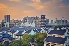 这座上海中环线内唯一的古镇，今年700岁了！坐地铁就能到图片