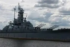 让北卡失宠的南达科他级战列舰，打出二战美国战舰第一炮图片