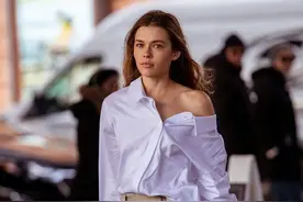 模特街拍| 澳洲超模#victoria lee# 秀场外街拍，舒服的感觉！图片