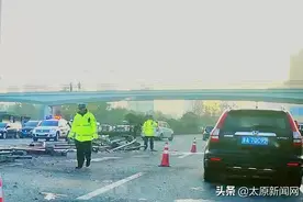 北中环街：一车肇事 千车受阻图片