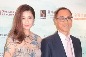 翁嘉穗携两子庆祝47岁生日，感慨年龄只是数字，母子合照似姐弟图片