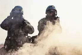 寒潮上线，兵哥哥的抗寒方式了解一下？图片