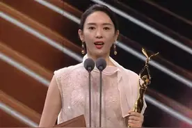 35岁童瑶，凭大江大河配角获视后，认识CEO丈夫后资源好很多图片