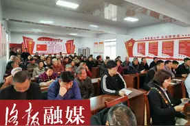 孟津县常袋镇半坡村：“故事宣讲”接地气 大家听得入了迷图片