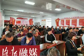 孟津县常袋镇半坡村：“故事宣讲”接地气 大家听得入了迷图片
